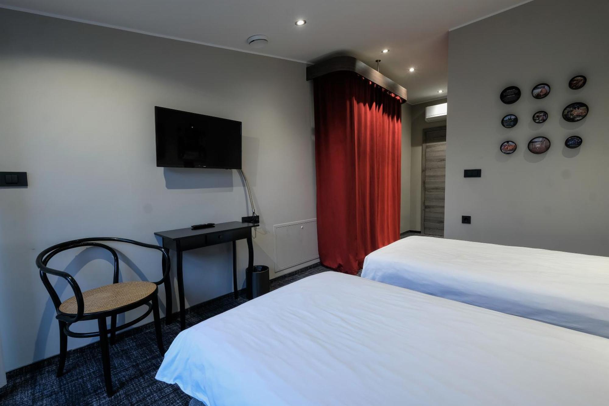 Hotel Kunst Krsko Bilik gambar